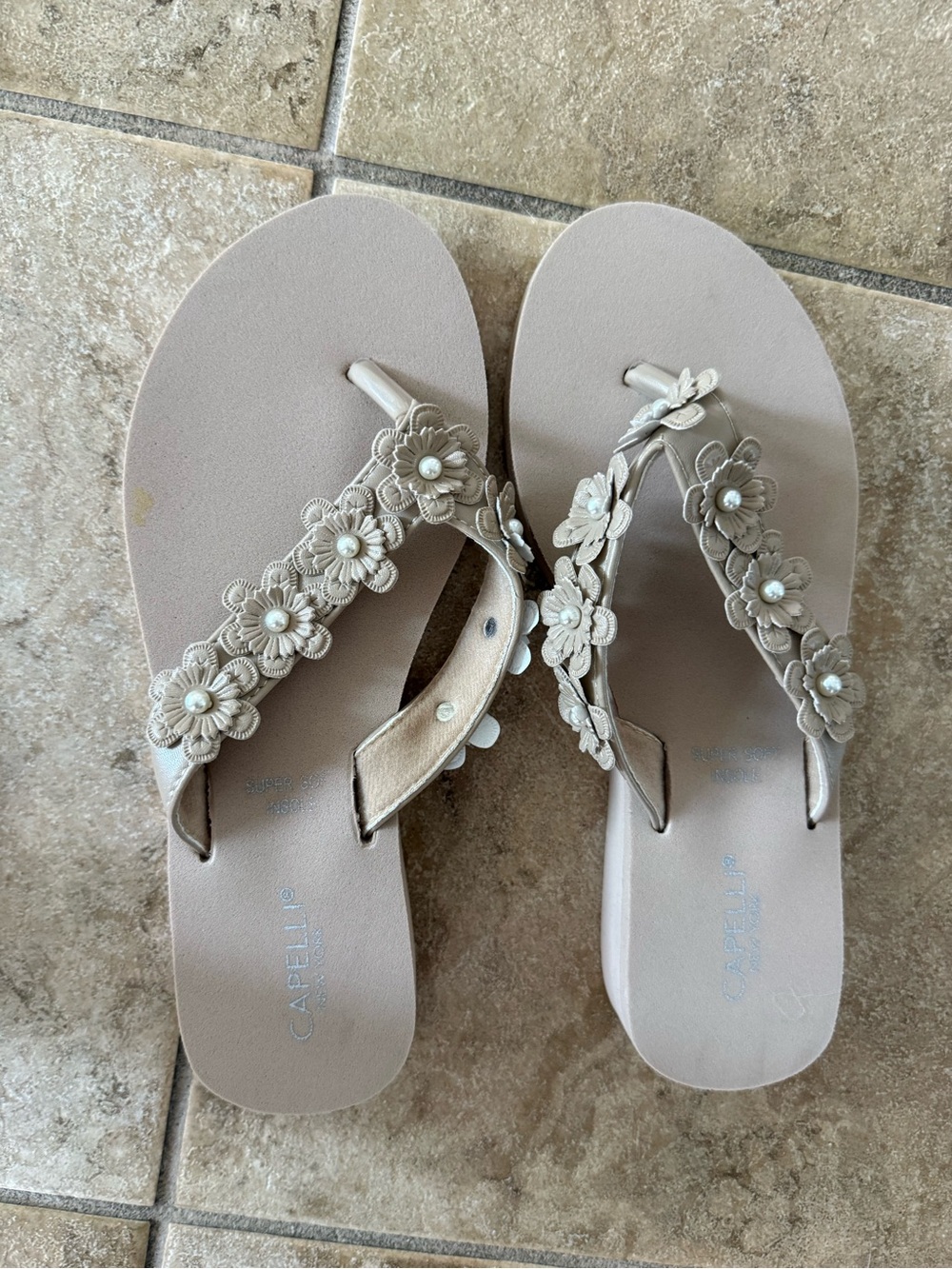 Capelli of New York Women's Nude Floral Pearl-Accent Flip Flops